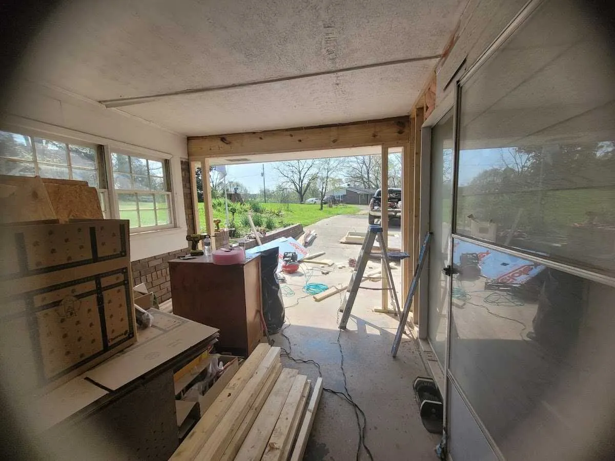 Air movers and dehumidifier for Water Mitigation Services in Pea Ridge